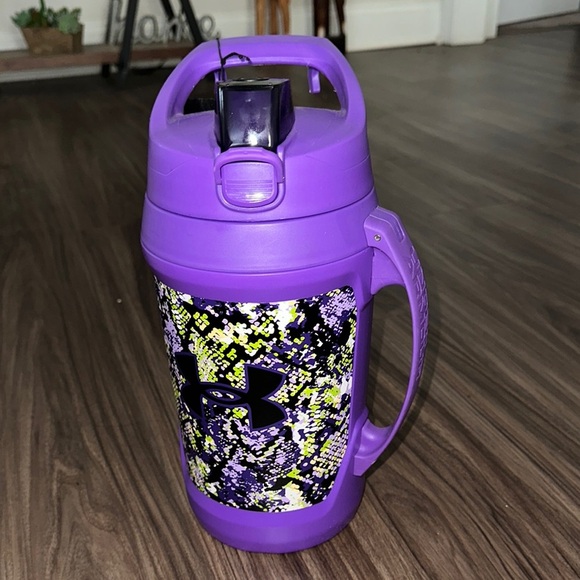 Under Armour Purple and Black Water Jug 64 oz - Picture 1 of 3